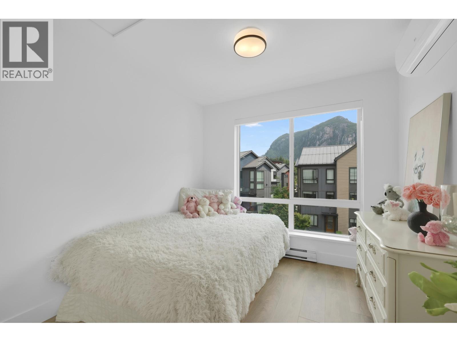 38043 HELM WAY, Squamish