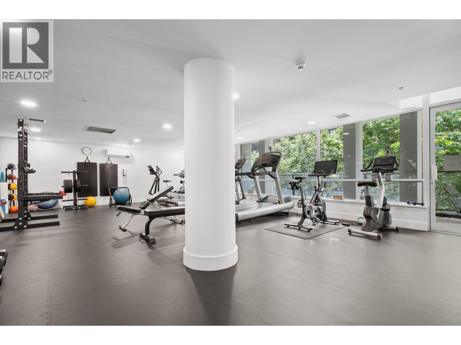 102 128 ATHLETES WAY, Vancouver