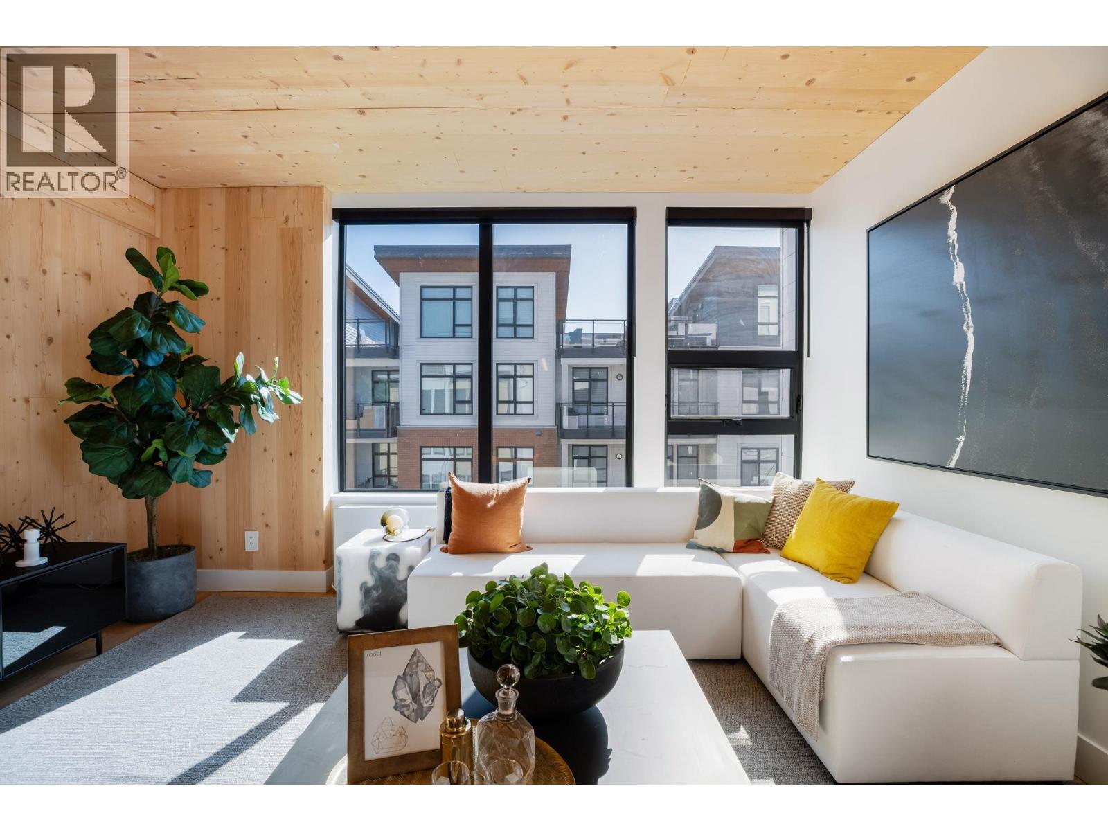 414 310 SALTER STREET, New Westminster