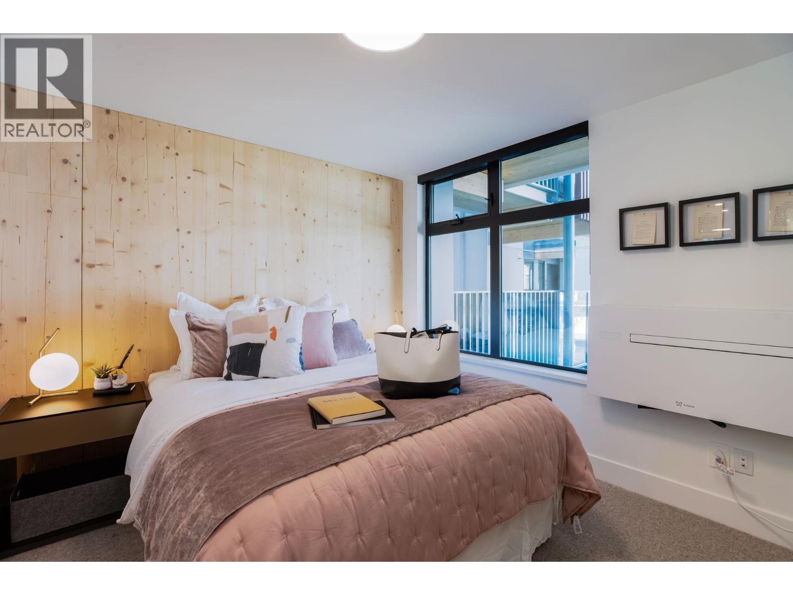 414 310 SALTER STREET, New Westminster