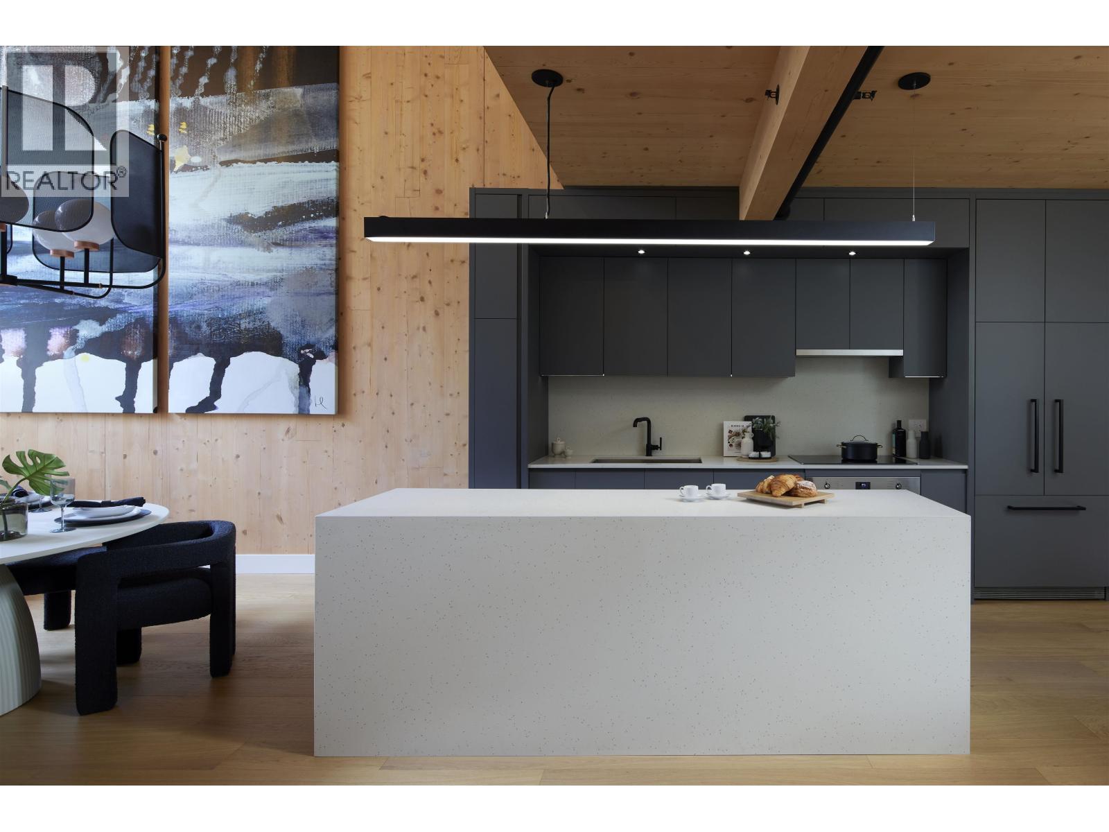 108 310 SALTER STREET, New Westminster