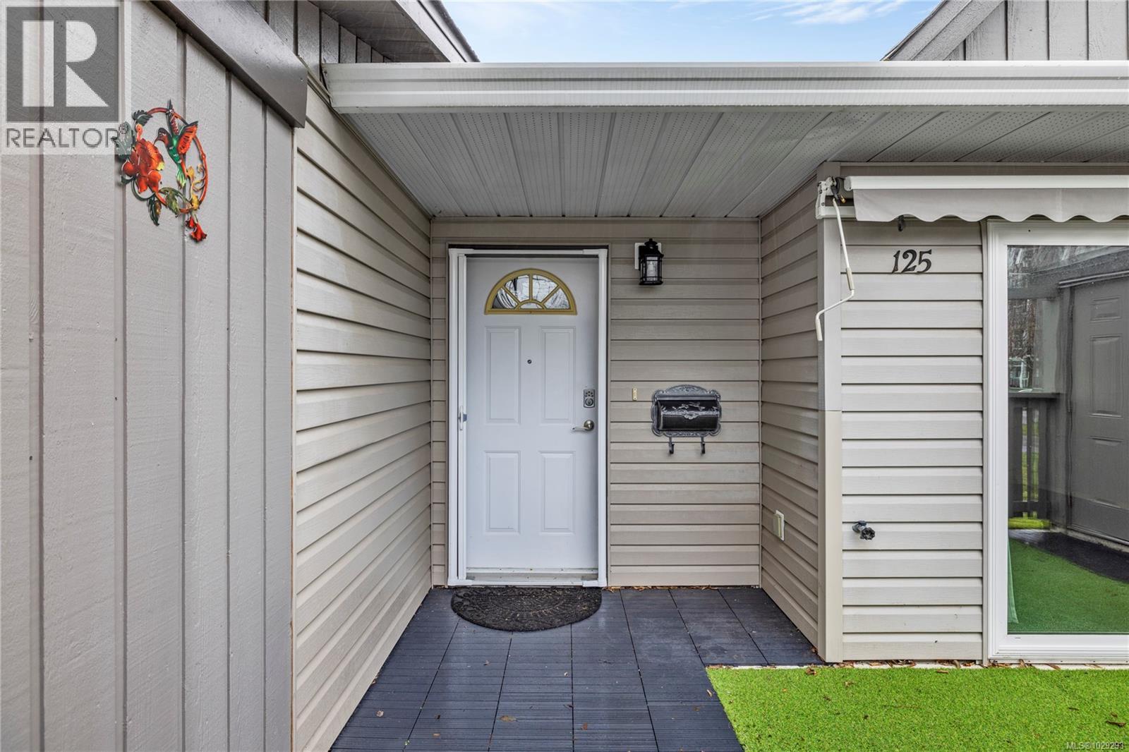 #125 2191 MURRELET DR - Image 2