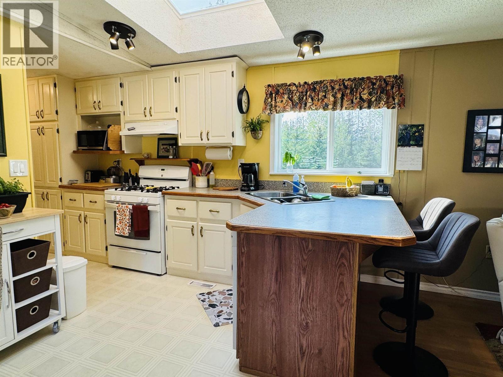 287 WESTCOAST ROAD - 9