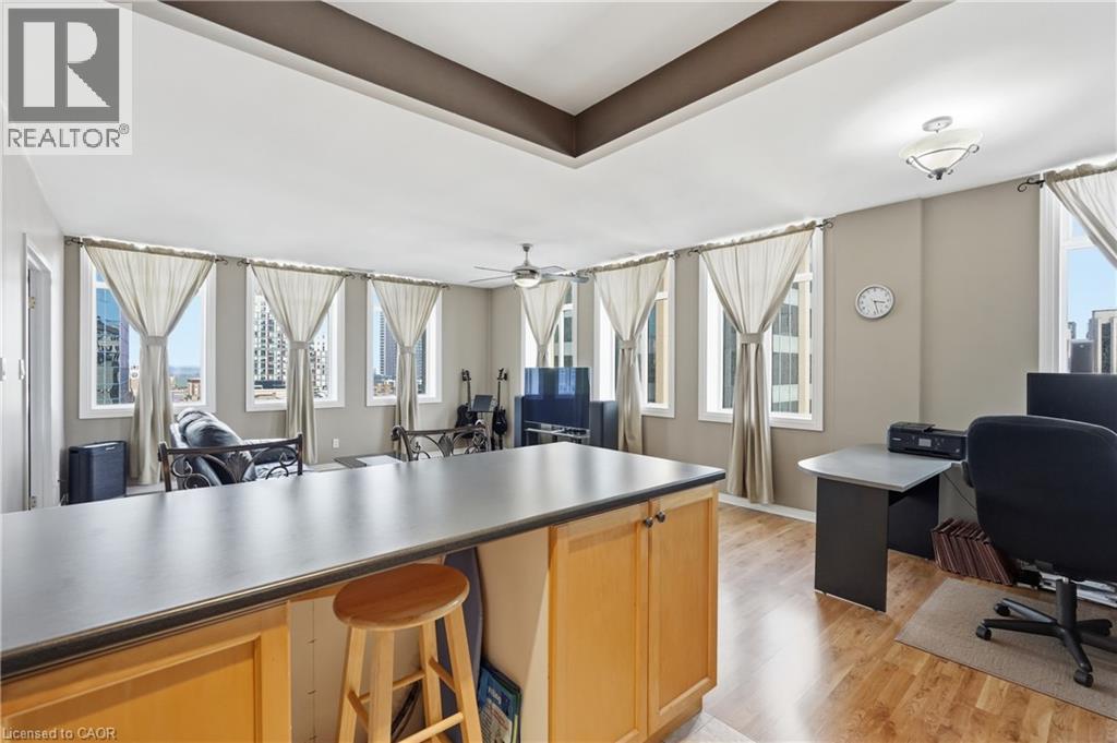 #902 36 JAMES STREET S - 22