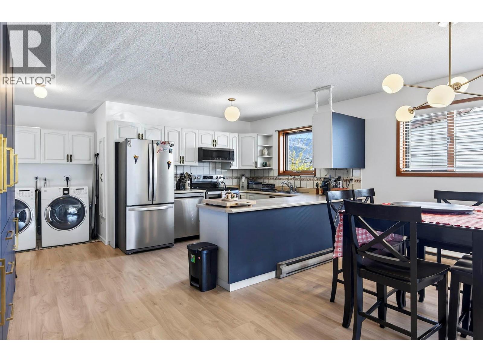 930 NICOLA STREET - 7