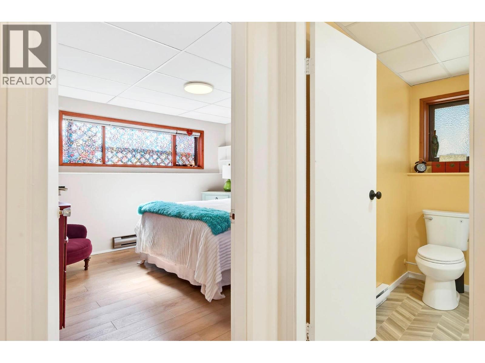 930 NICOLA STREET - 38