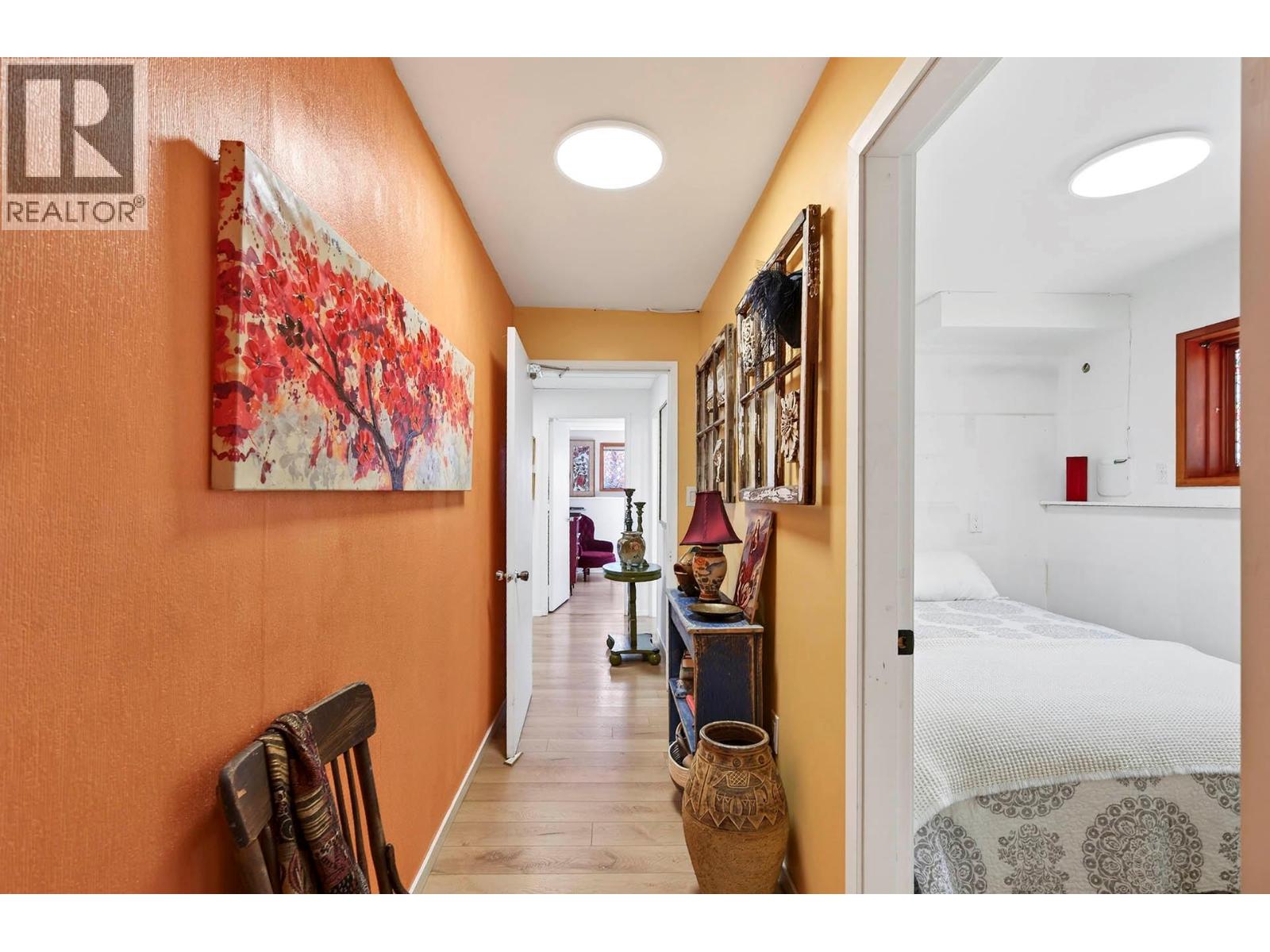 930 NICOLA STREET - 31