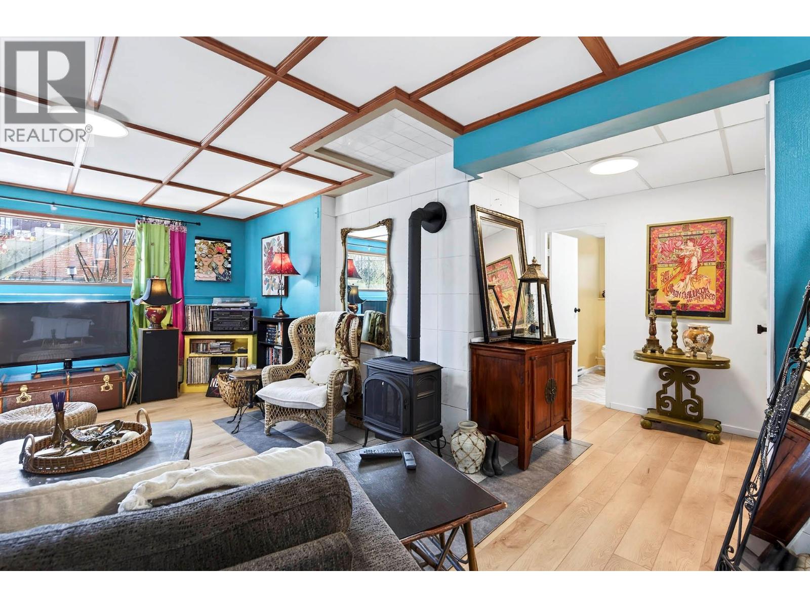 930 NICOLA STREET - 46