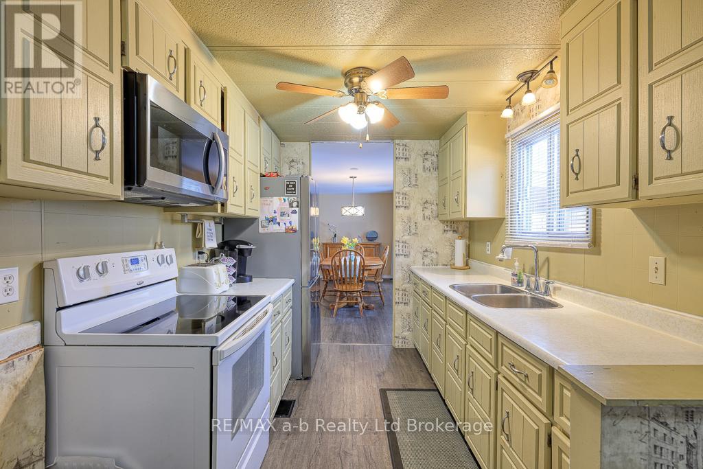 #63 746112 TOWNSHIP ROAD 4 - 13