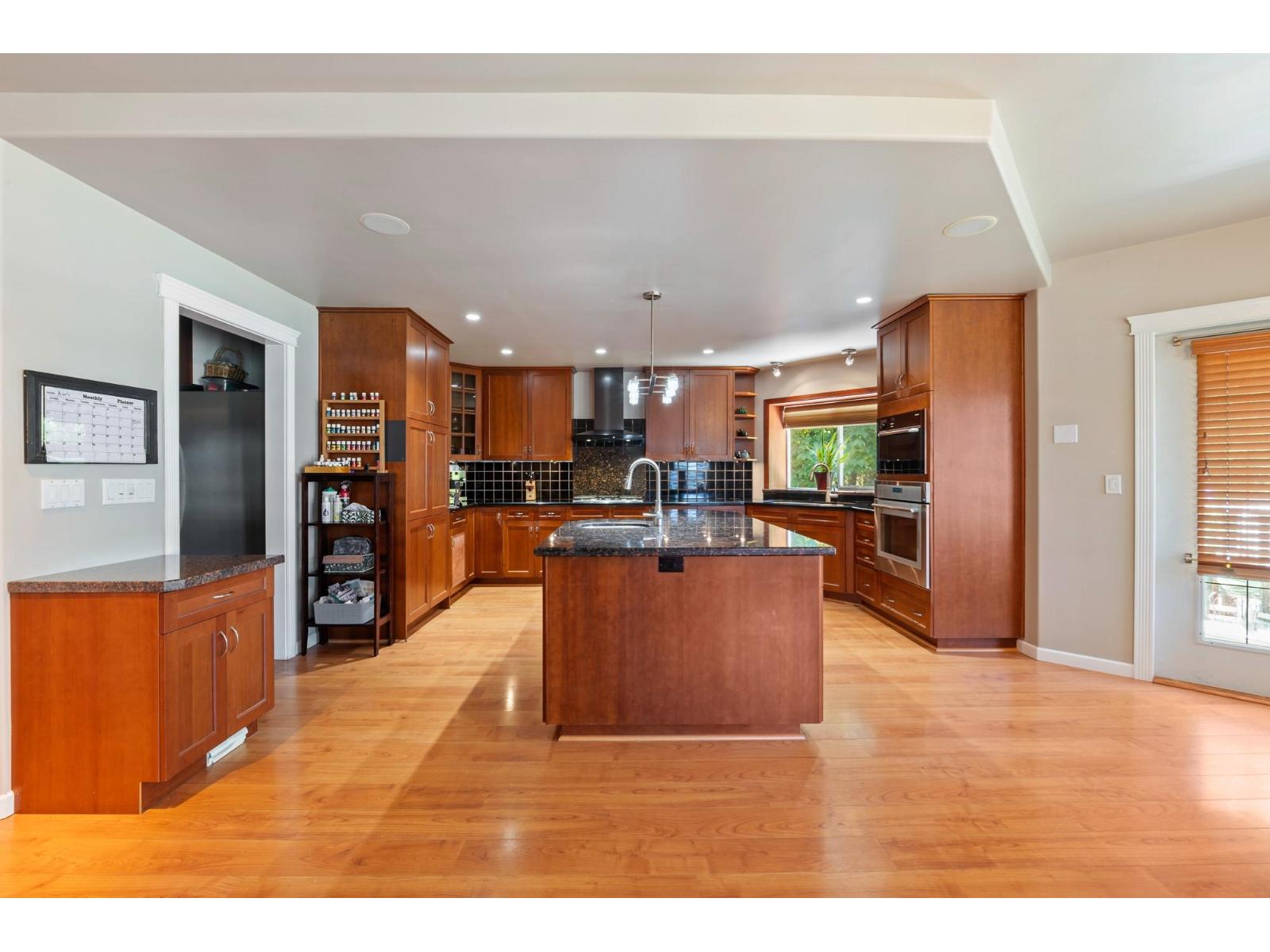 11113 81 AVENUE, Delta