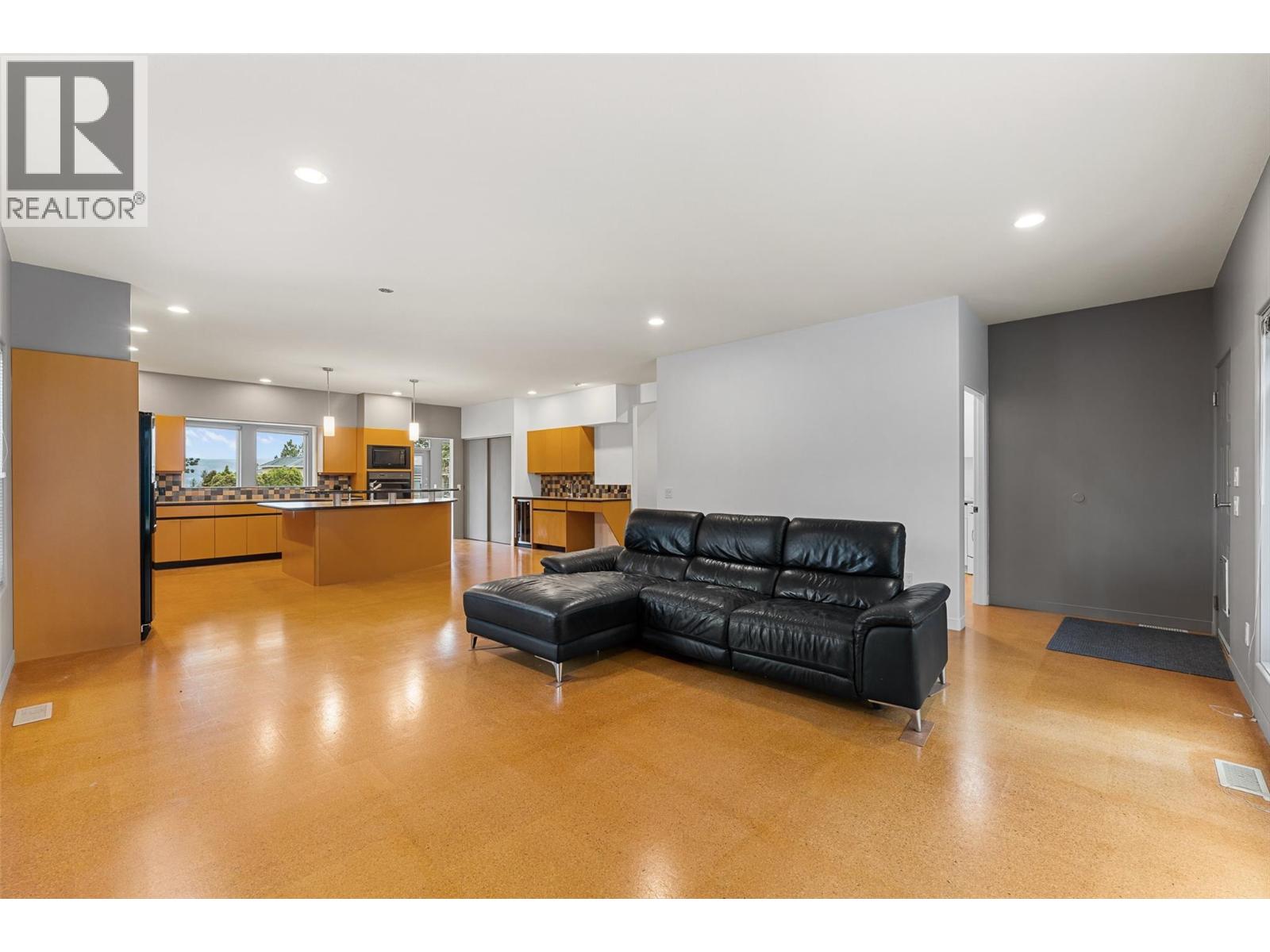 2111 Lillooet Crescent, Kelowna