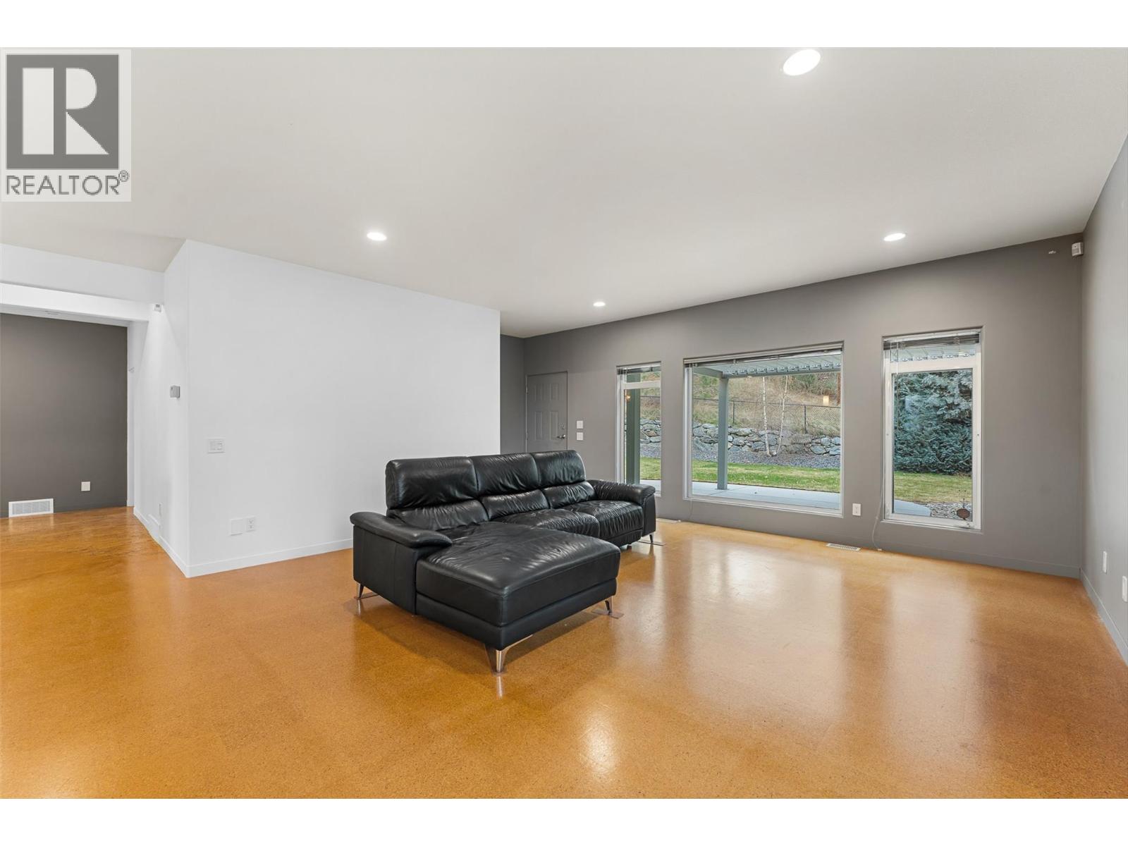 2111 Lillooet Crescent, Kelowna