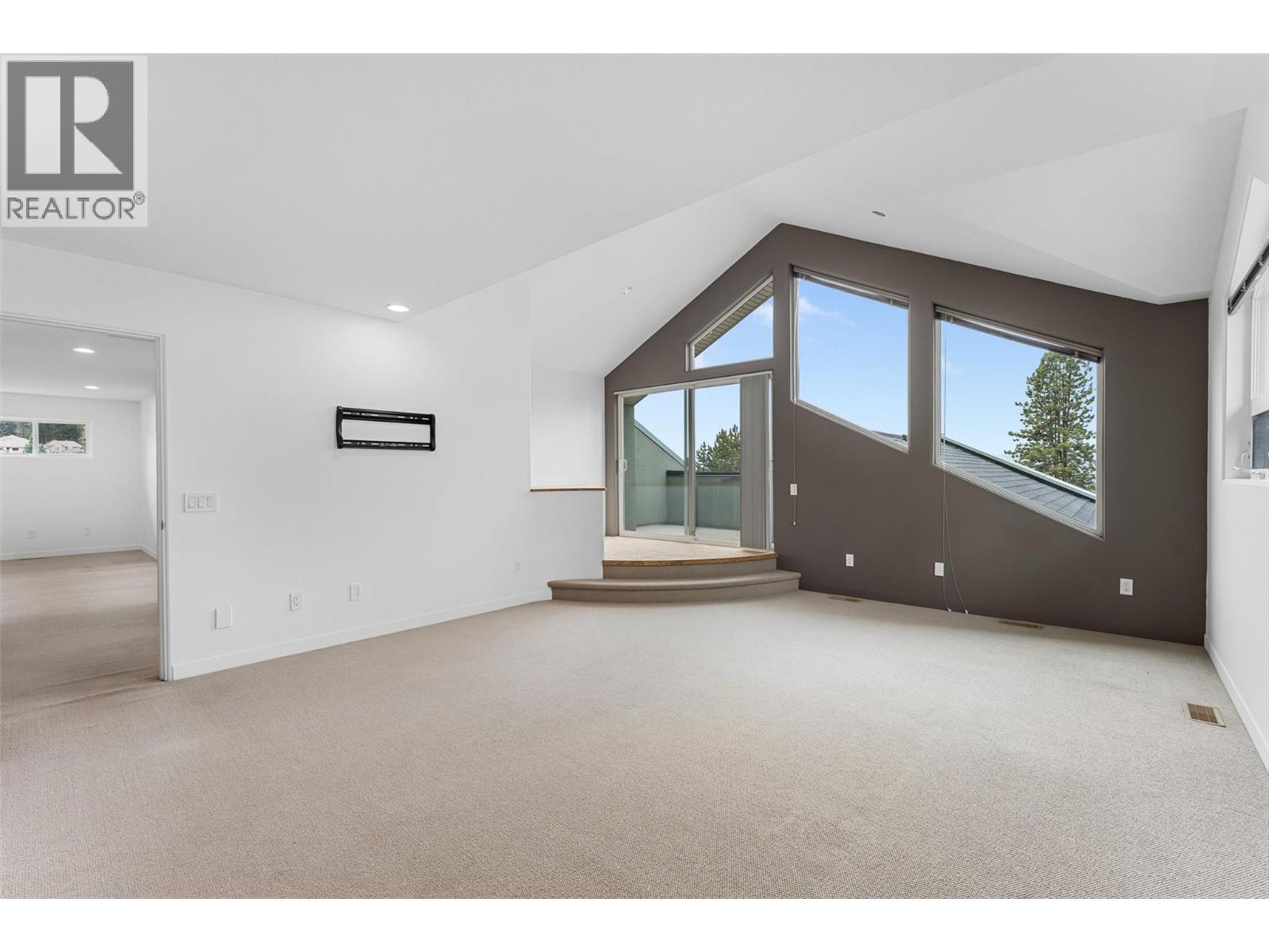 2111 Lillooet Crescent, Kelowna