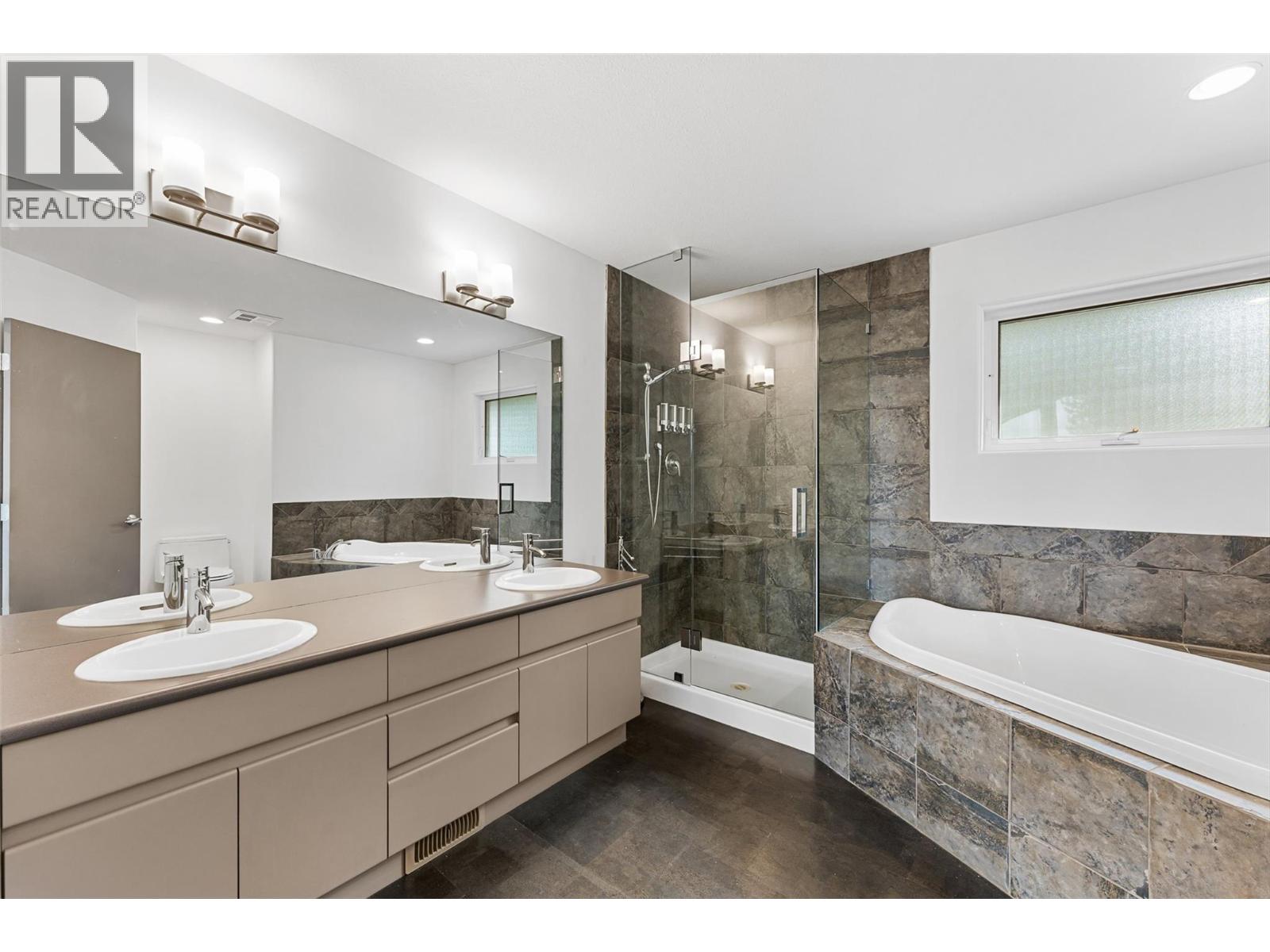 2111 Lillooet Crescent, Kelowna