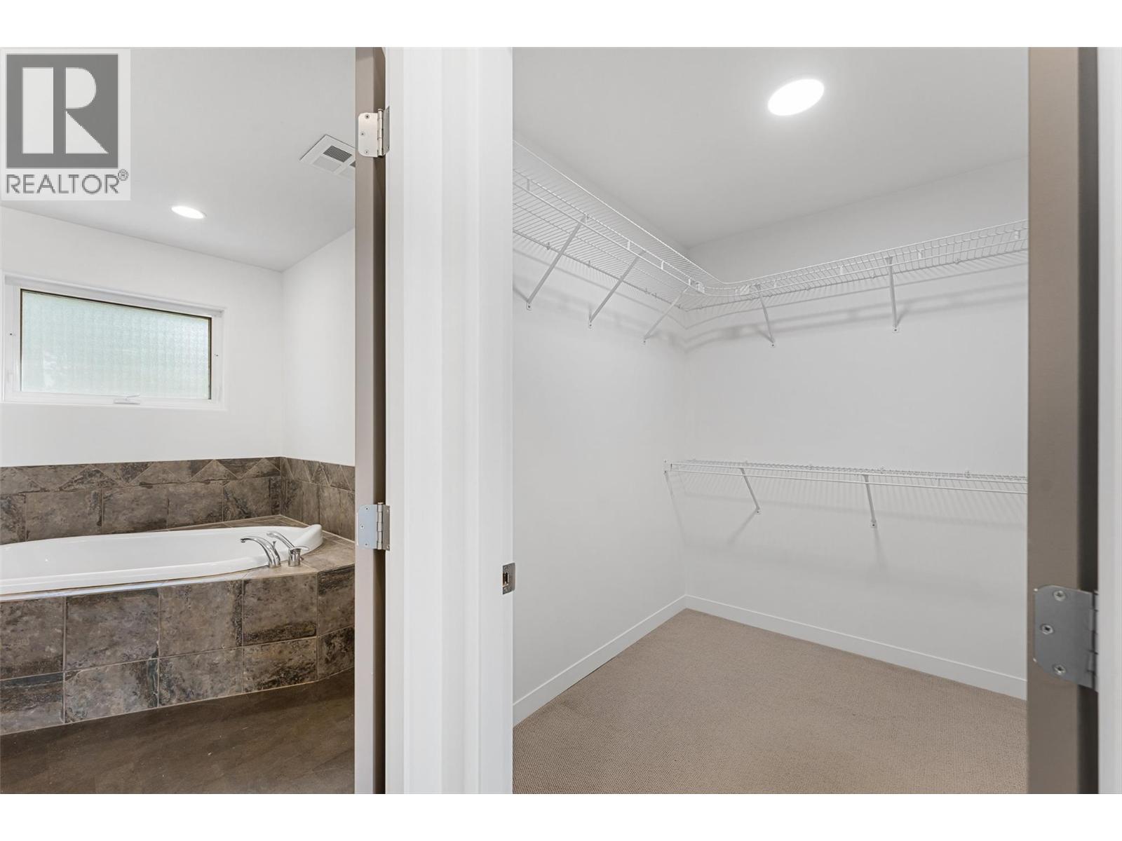 2111 Lillooet Crescent, Kelowna