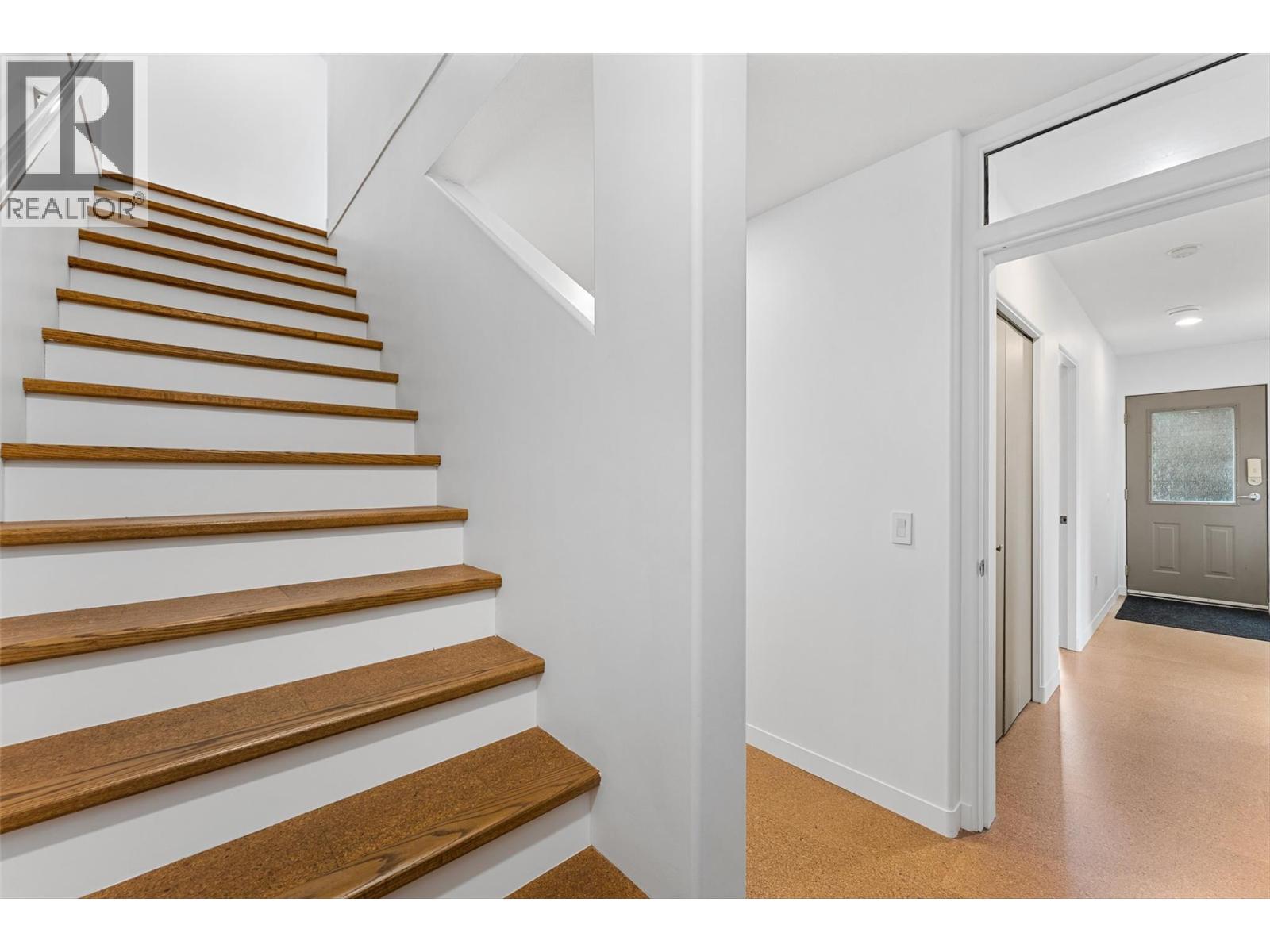 2111 Lillooet Crescent, Kelowna