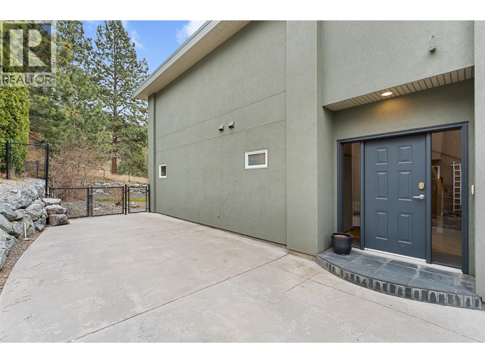 2111 Lillooet Crescent, Kelowna