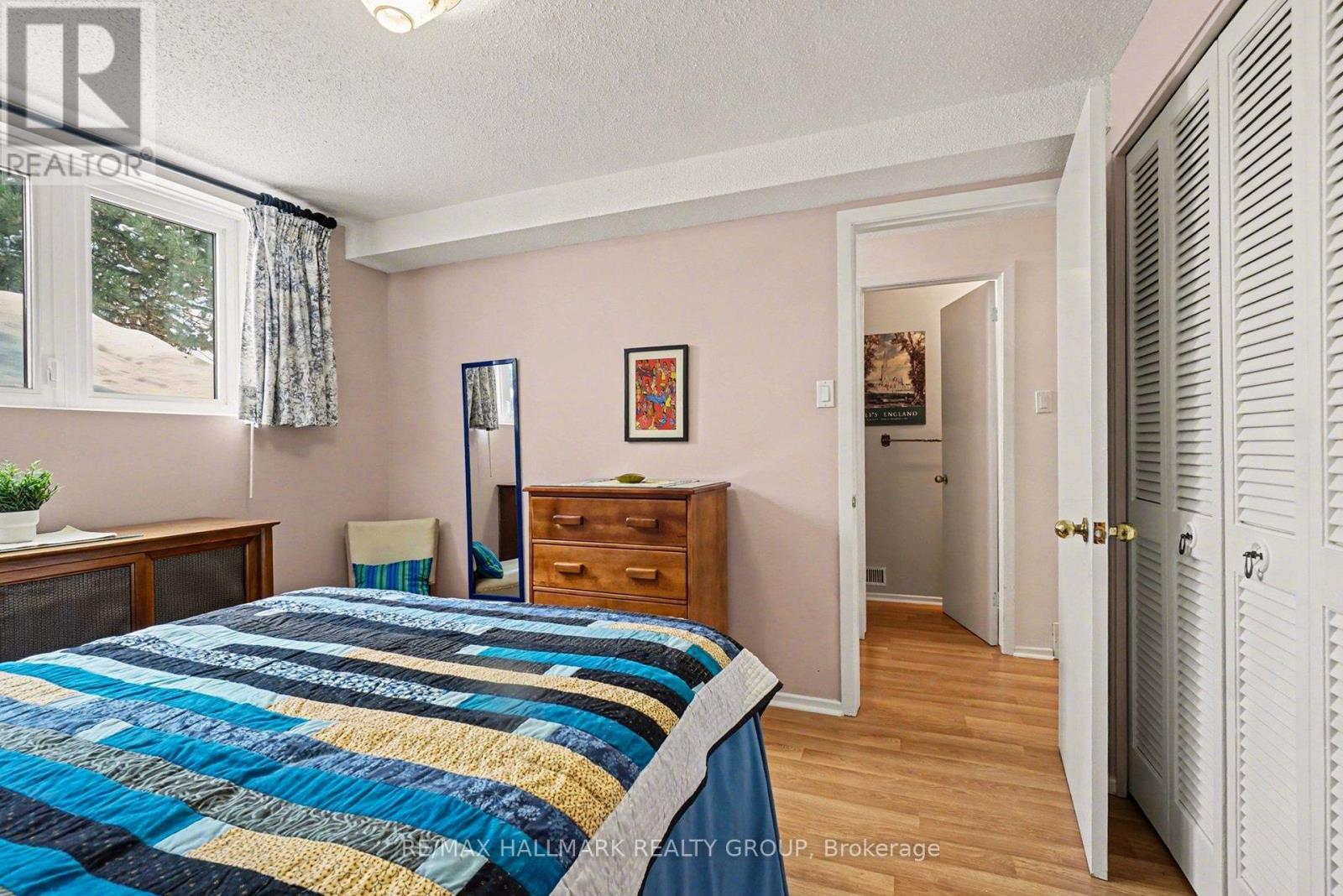 1044 ADLEY ROAD - 26