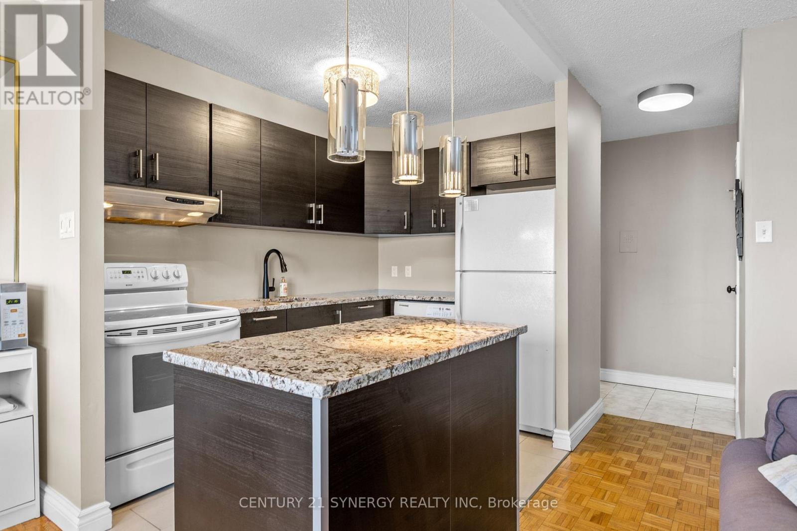 #1009 158A MCARTHUR AVENUE - 10