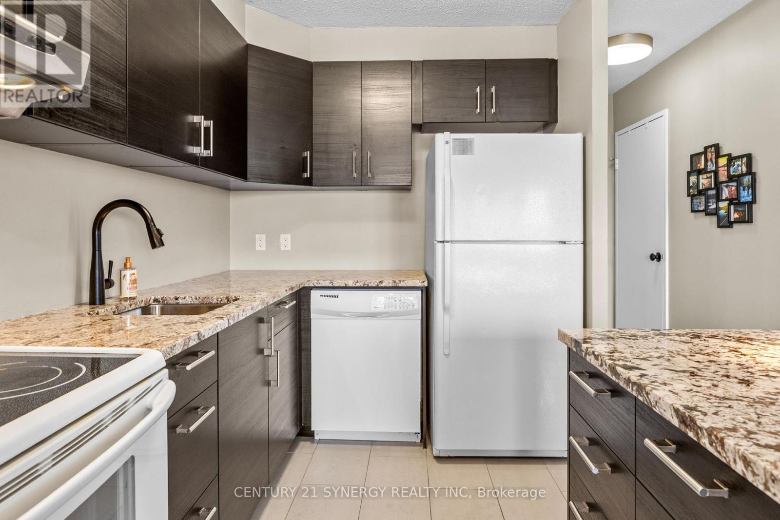 #1009 158A MCARTHUR AVENUE - 11