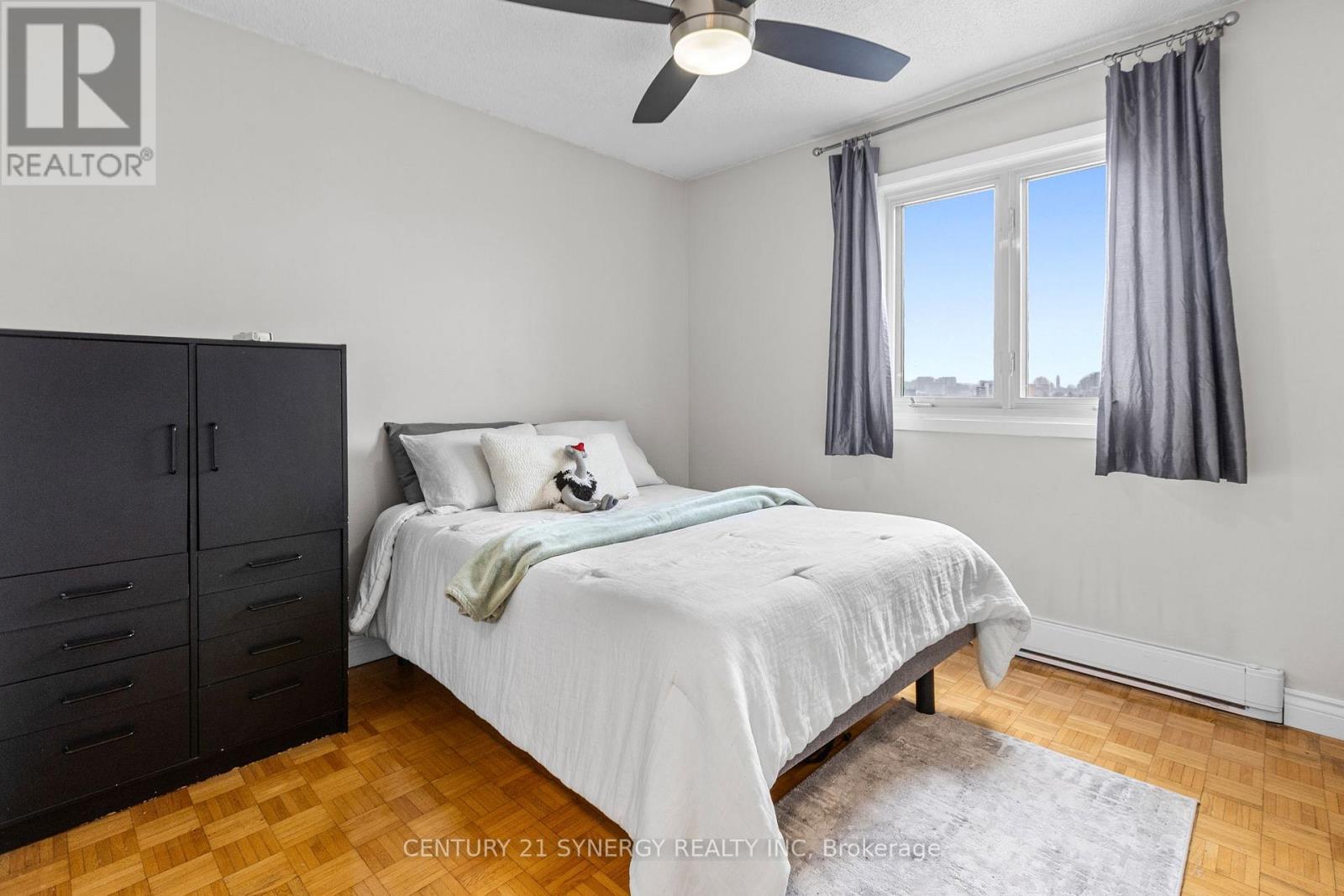 #1009 158A MCARTHUR AVENUE - 13