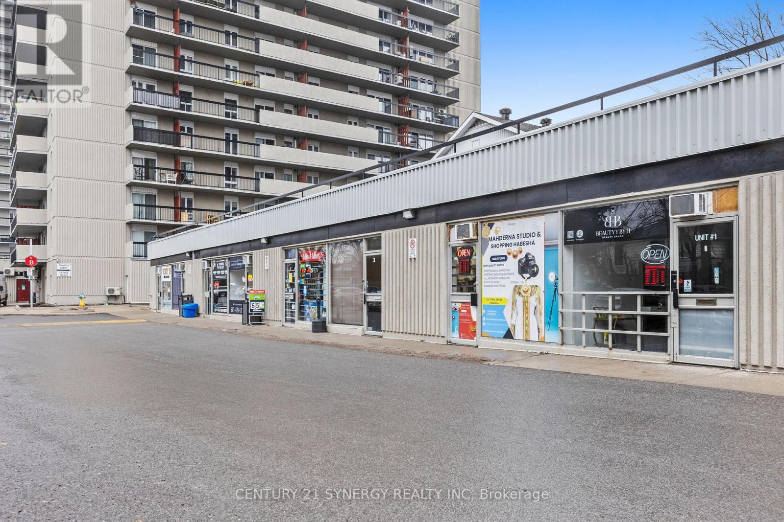 #1009 158A MCARTHUR AVENUE - 22