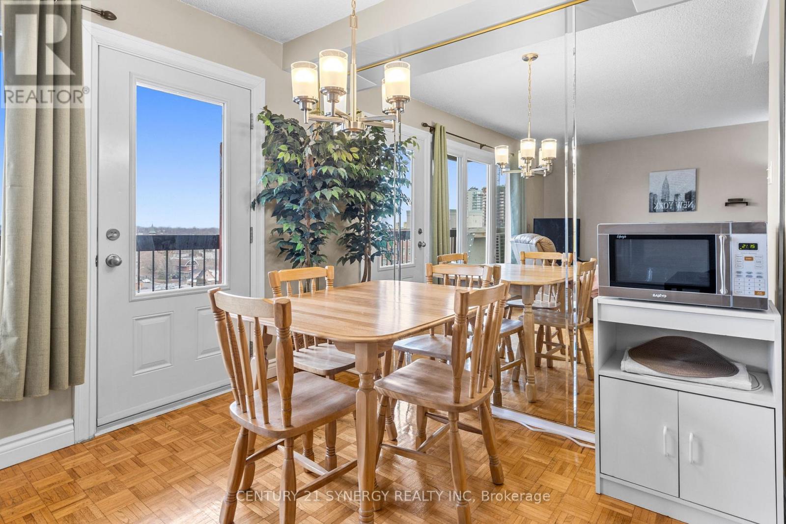 #1009 158A MCARTHUR AVENUE - 7