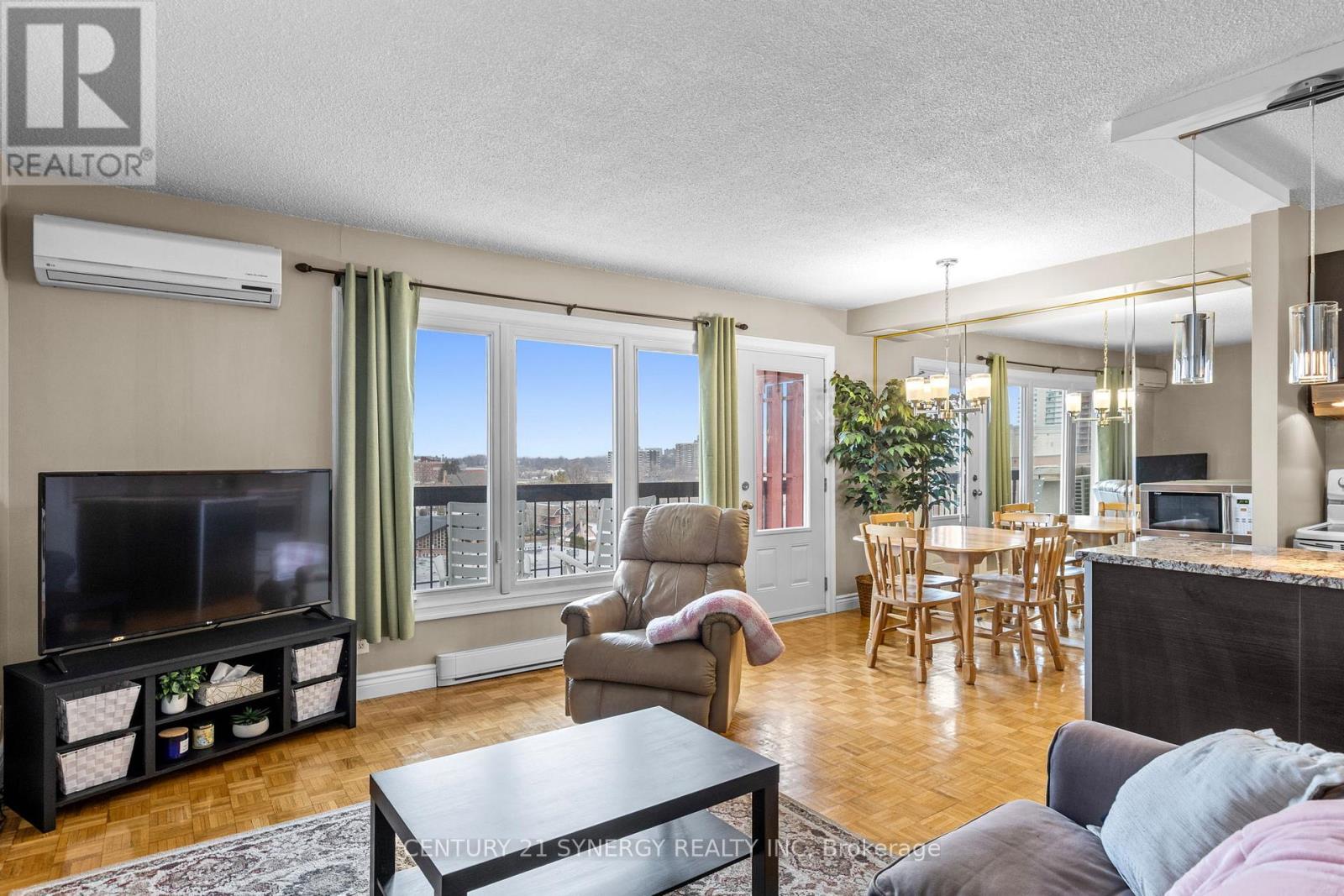 #1009 158A MCARTHUR AVENUE - 8