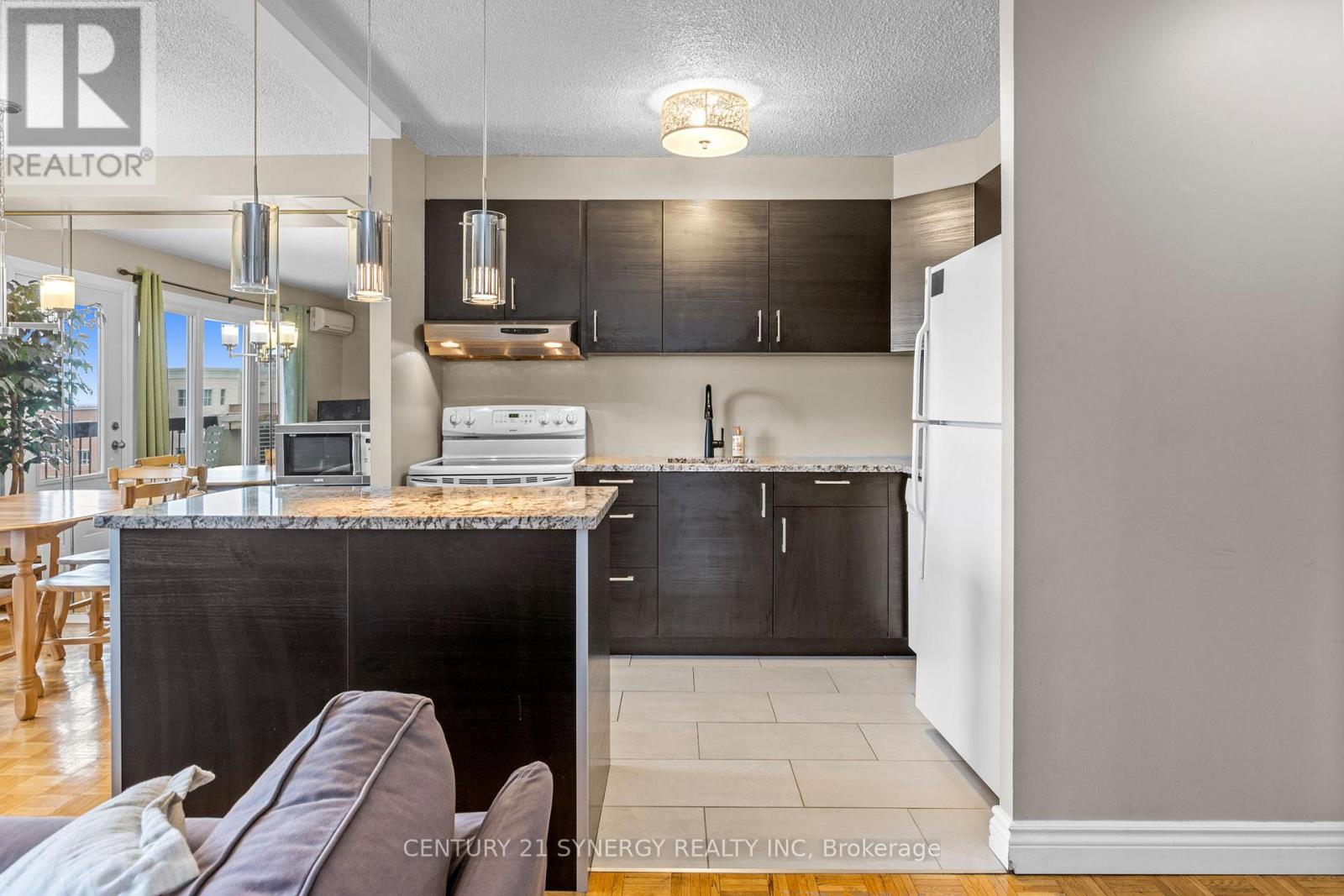 #1009 158A MCARTHUR AVENUE - 9