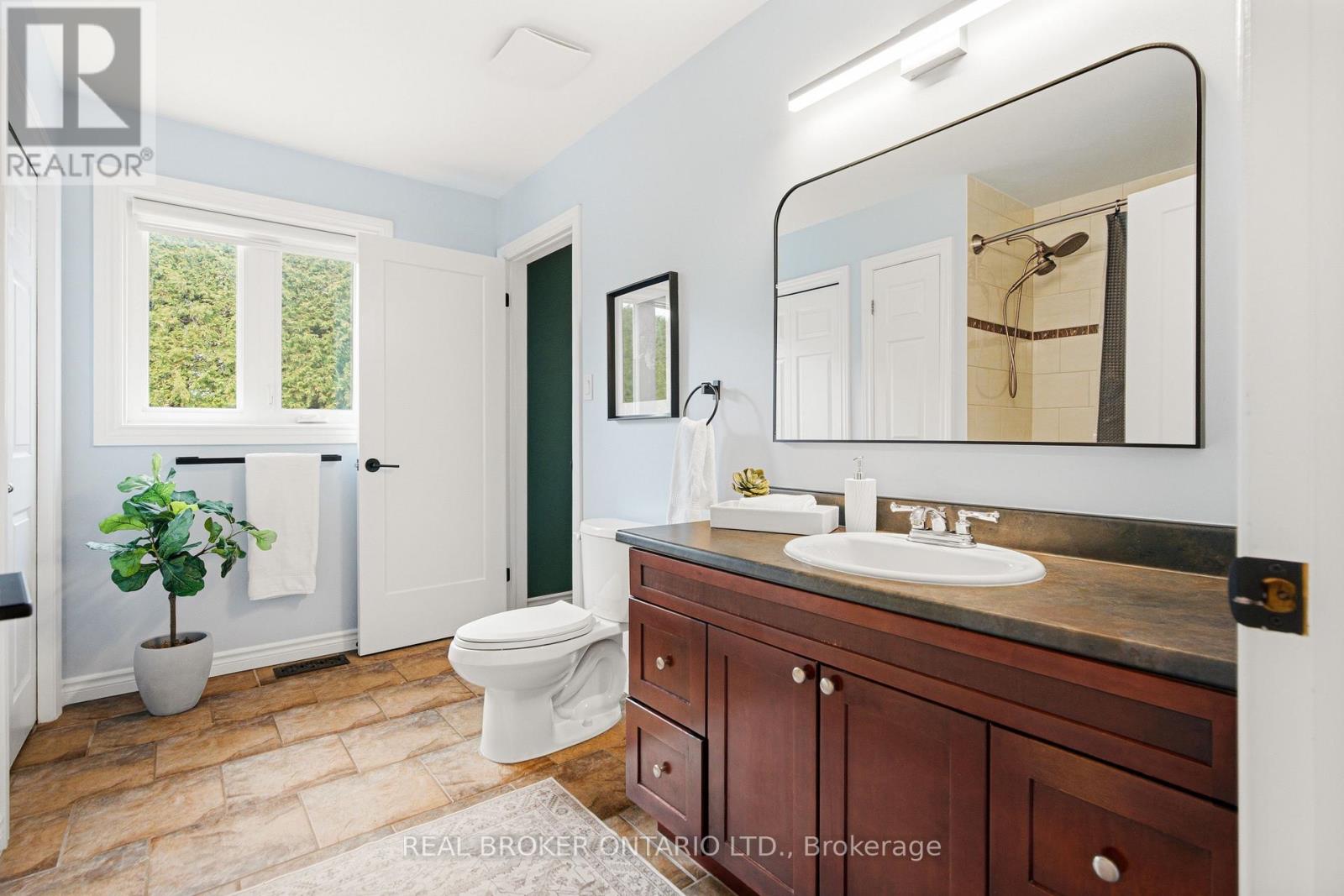 5723 LOYALIST STREET - 18