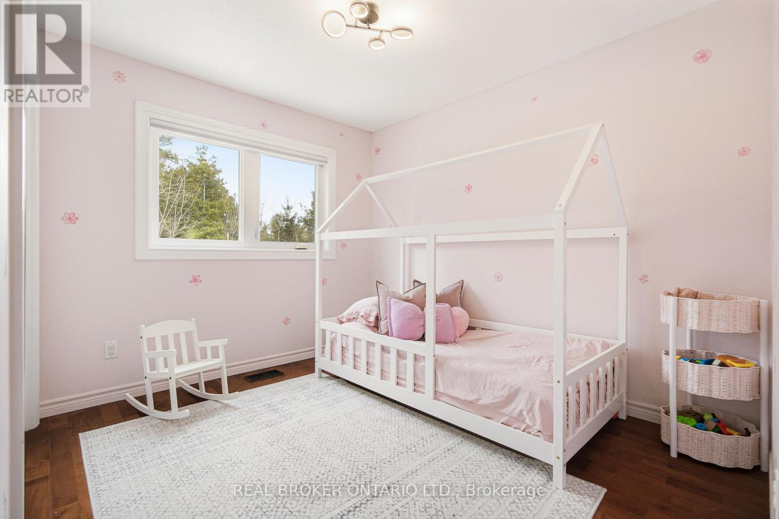 5723 LOYALIST STREET - 20