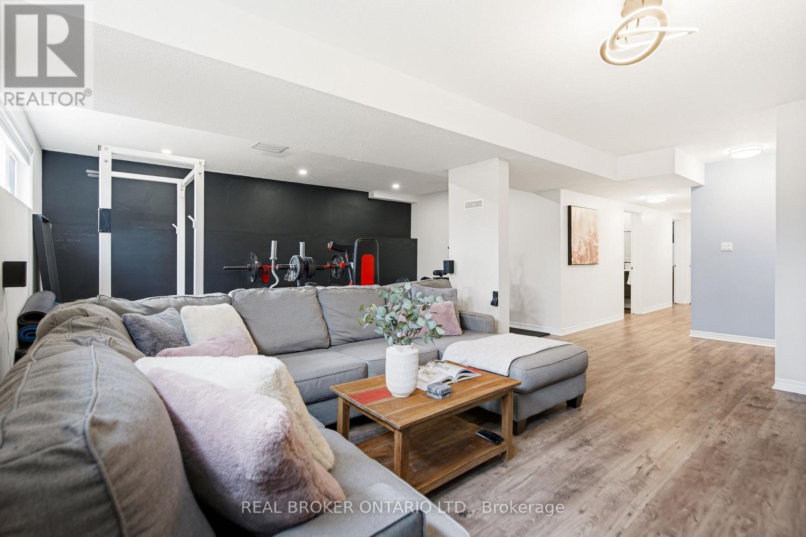 5723 LOYALIST STREET - 27