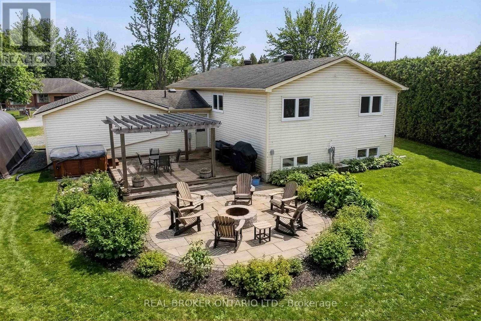 5723 LOYALIST STREET - 37