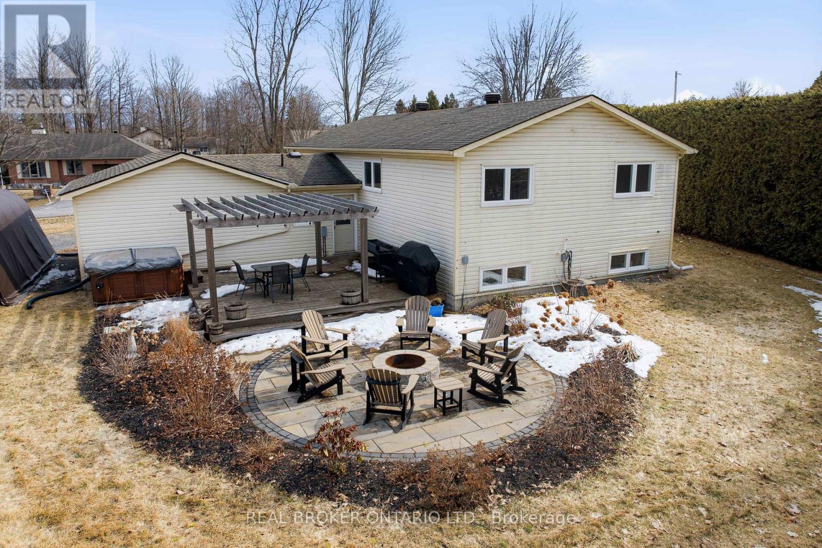 5723 LOYALIST STREET - 38