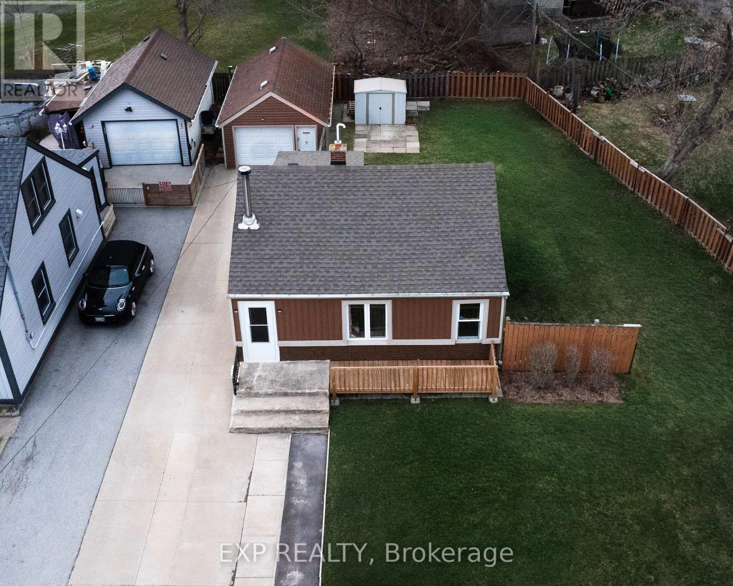 125 GRANTHAM AVENUE S - 22