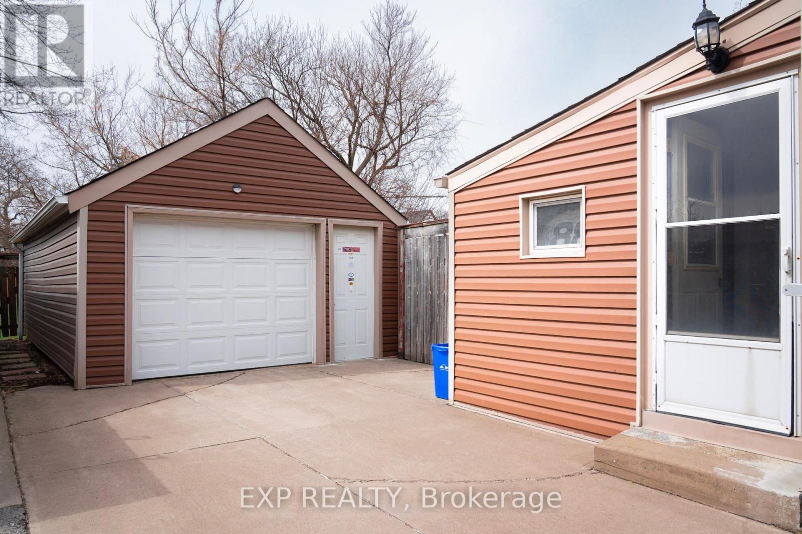 125 GRANTHAM AVENUE S - 4