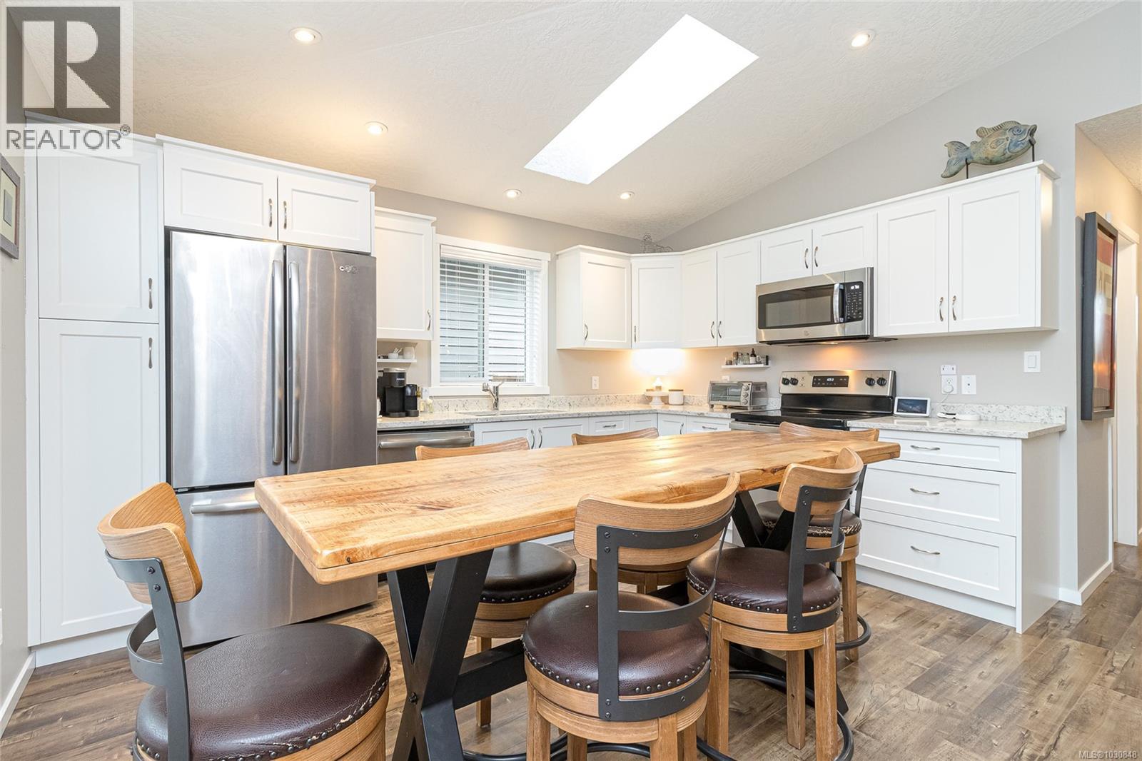 24 7650 Qwuc chus Lane, Central Saanich