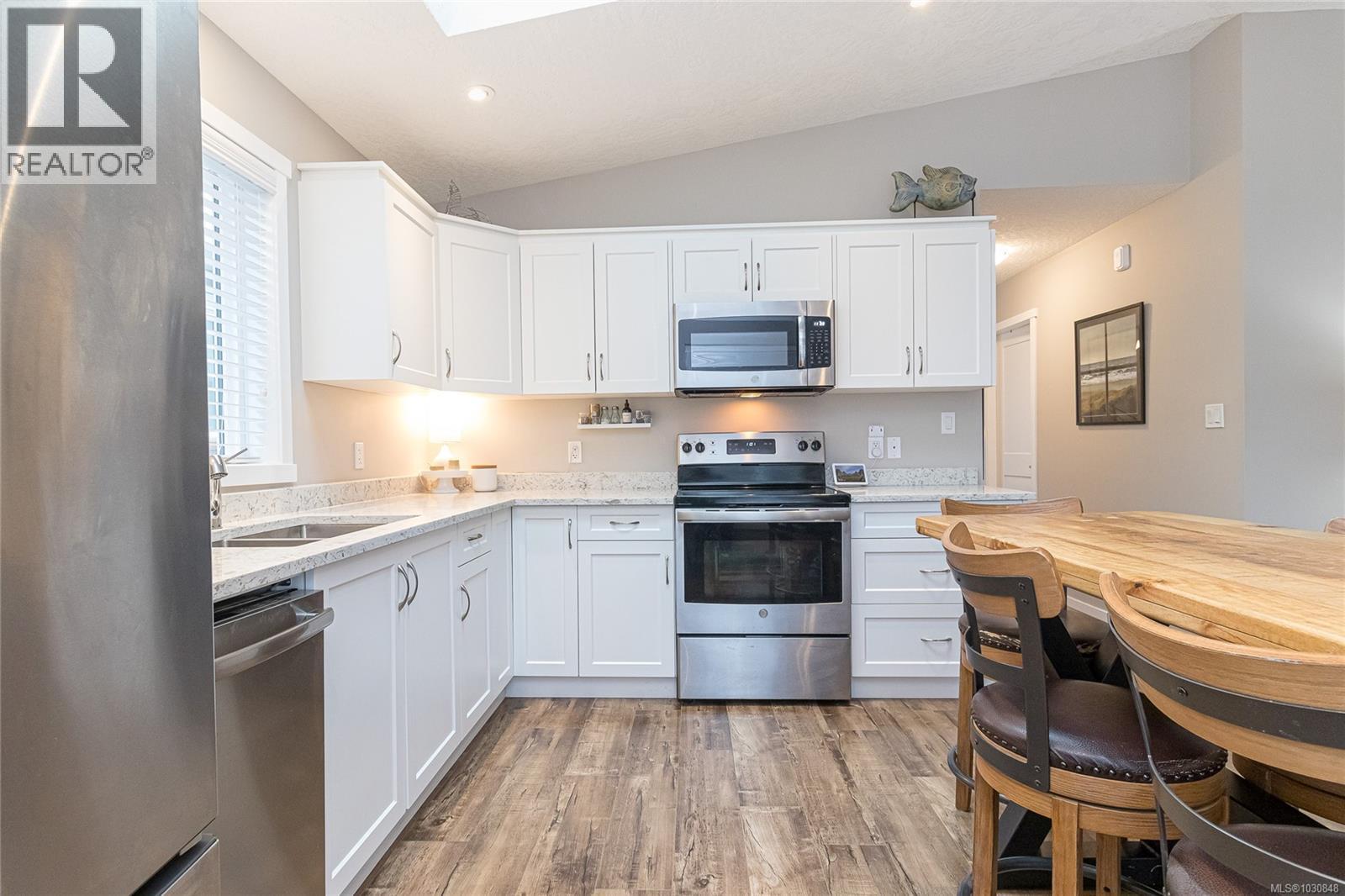 24 7650 Qwuc chus Lane, Central Saanich