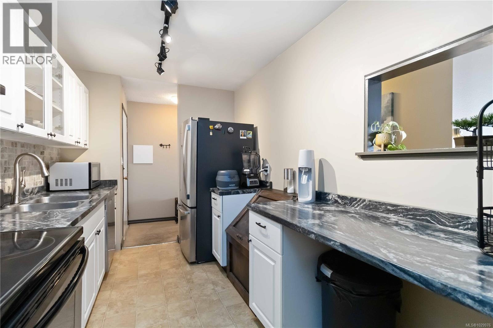 314 3255 Glasgow Avenue, Saanich