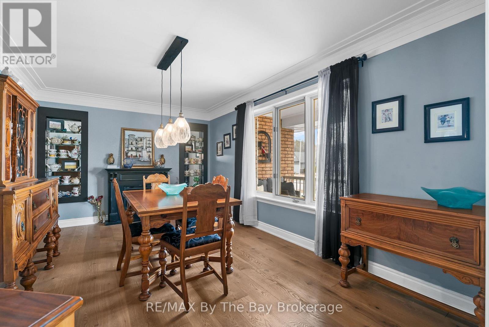 15 DEANNA DRIVE - 16