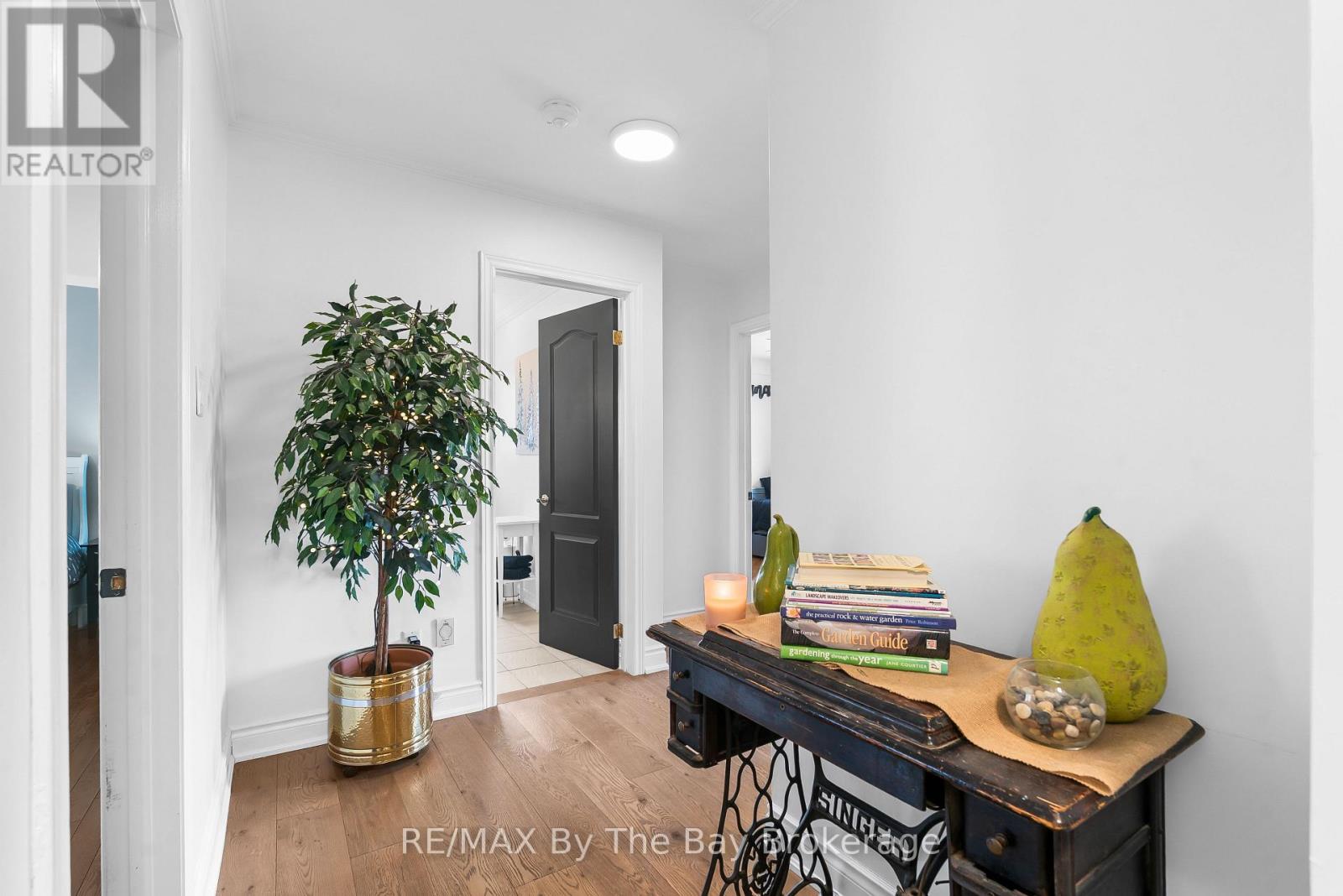 15 DEANNA DRIVE - 22