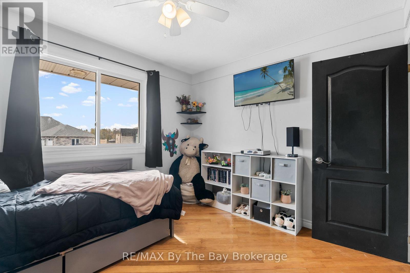 15 DEANNA DRIVE - 23