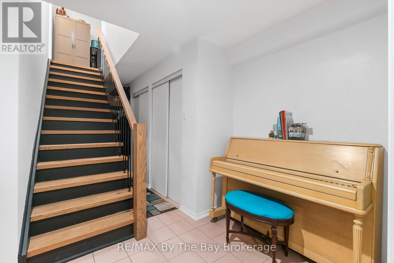 15 DEANNA DRIVE - 29