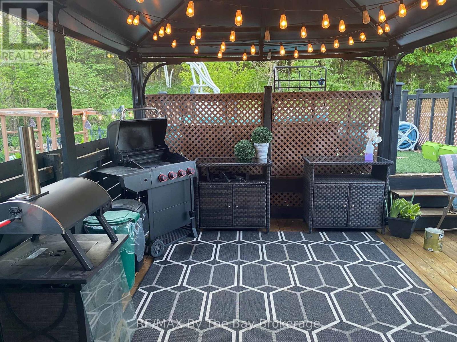 15 DEANNA DRIVE - 46