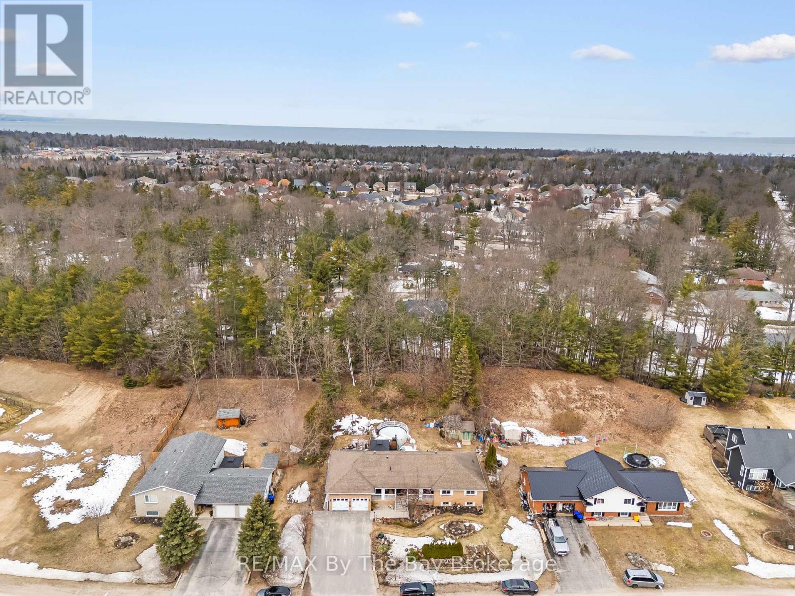 15 DEANNA DRIVE - 47