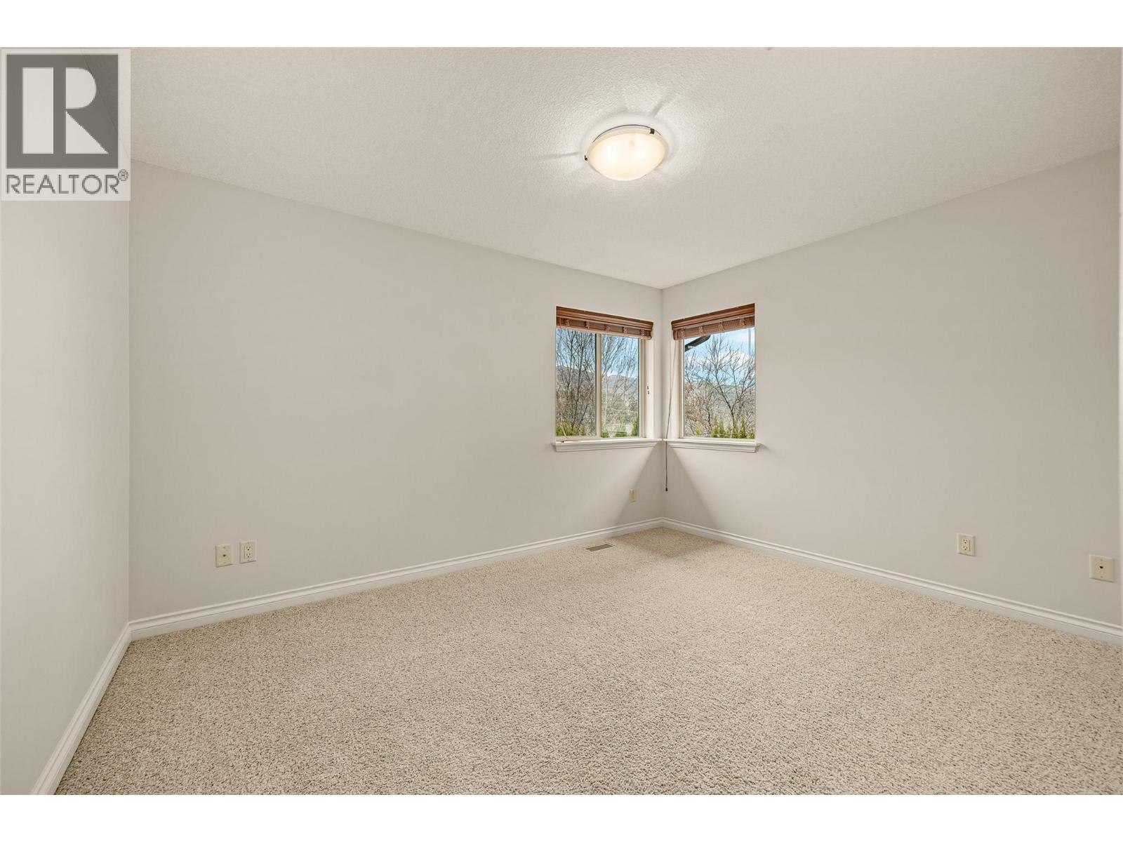  647 Peridot Place, Kelowna