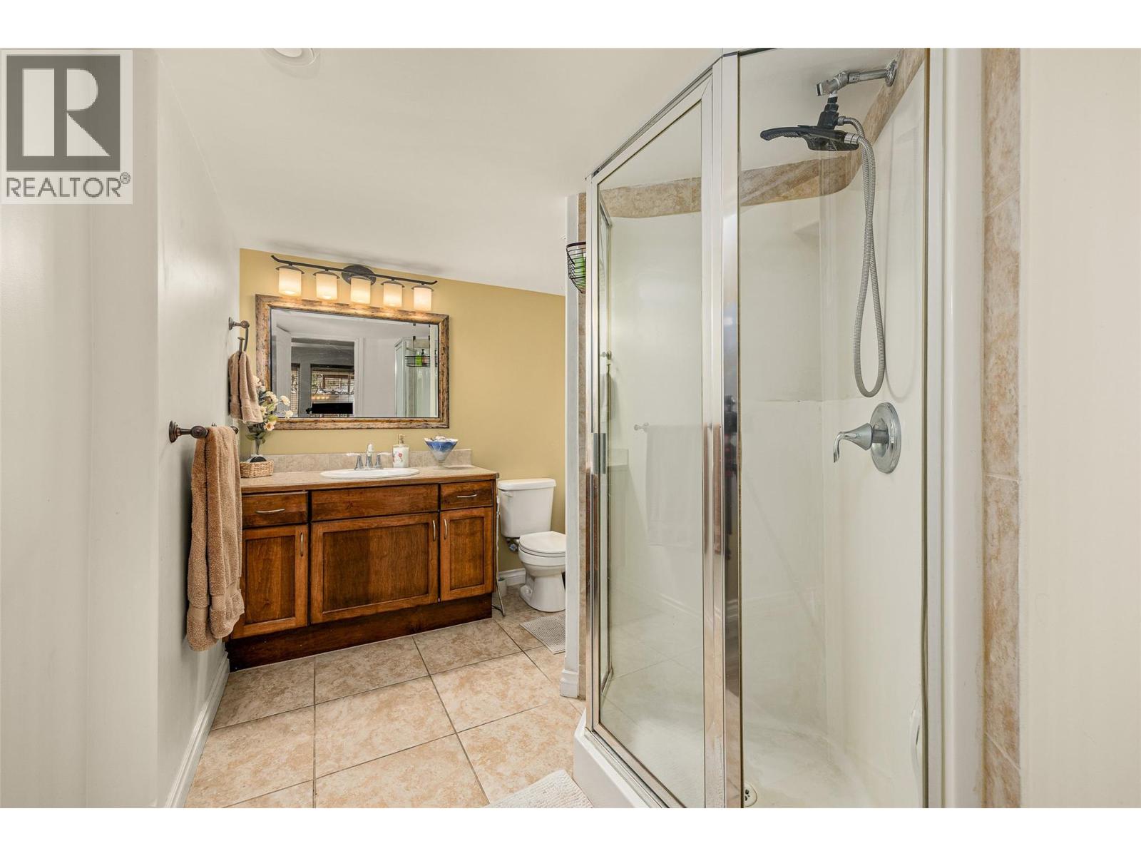  647 Peridot Place, Kelowna