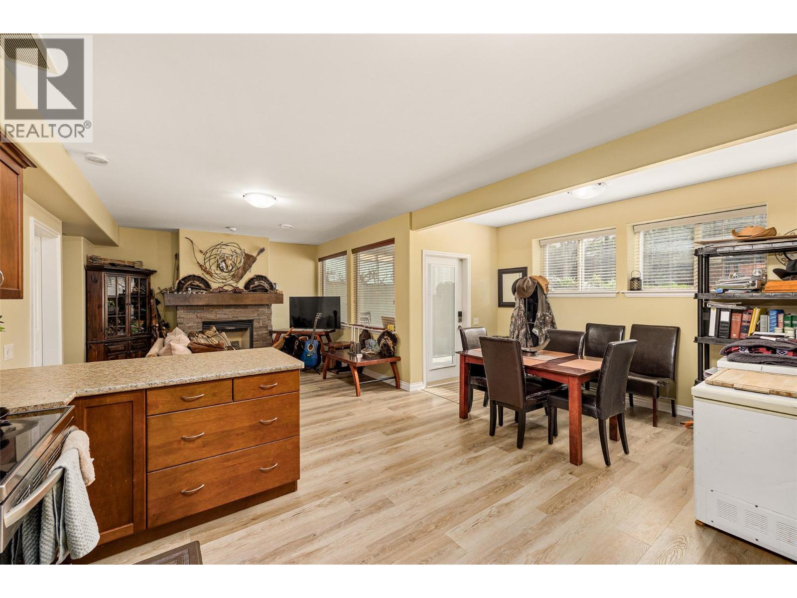  647 Peridot Place, Kelowna