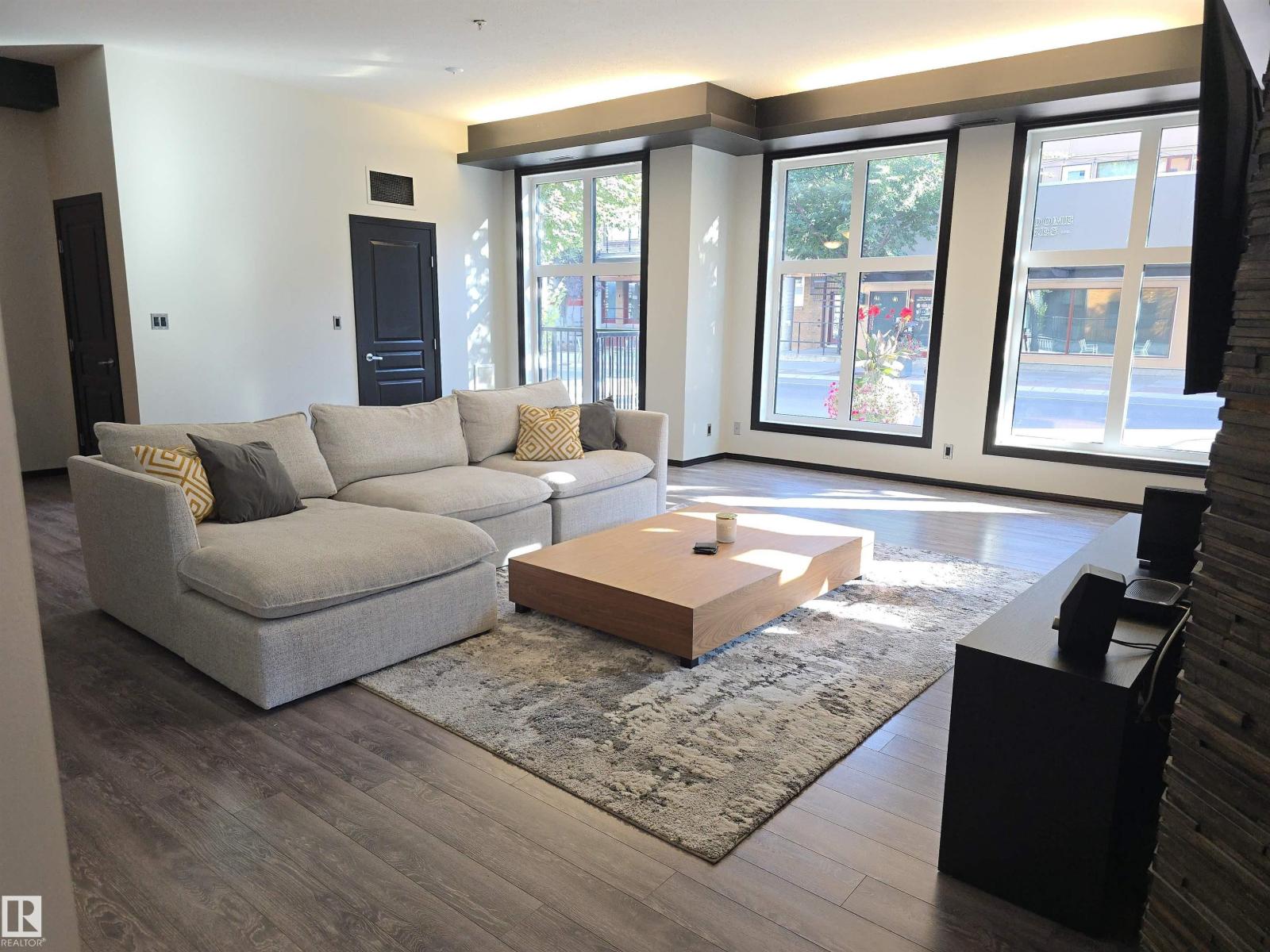 #106 10531 117 ST NW, Edmonton