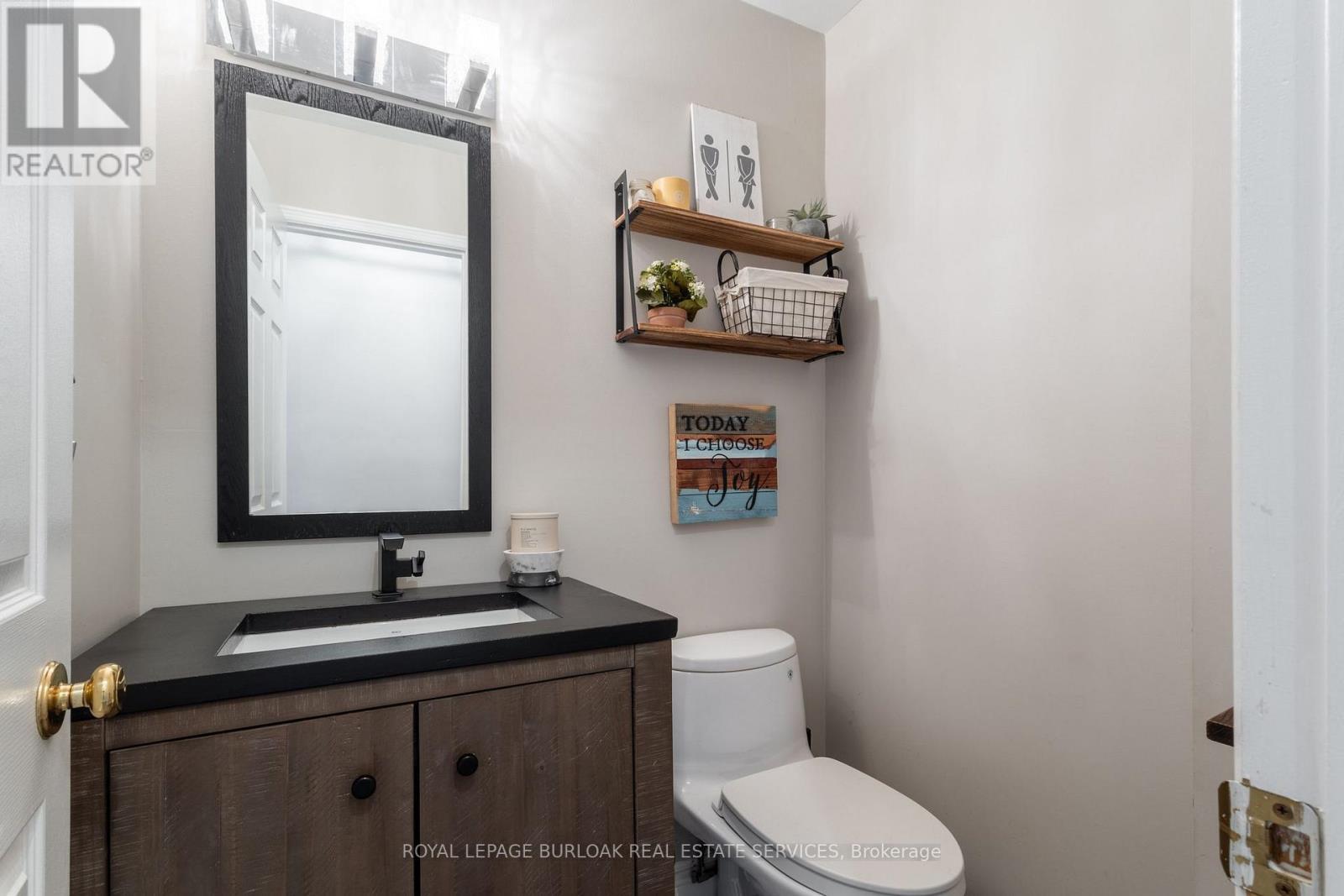 #43 2065 AMHERST HEIGHTS COURT - 11